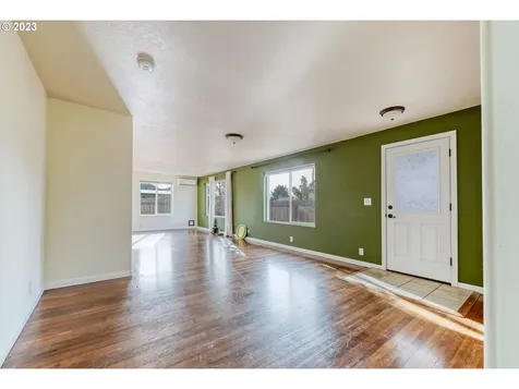438 Hillegas Avenue Creswell OR 97426