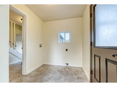 438 Hillegas Avenue Creswell OR 97426