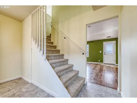 438 Hillegas Avenue Creswell OR 97426