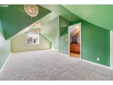 438 Hillegas Avenue Creswell OR 97426