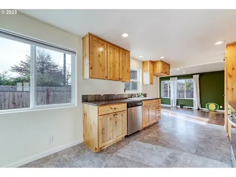 438 Hillegas Avenue Creswell OR 97426