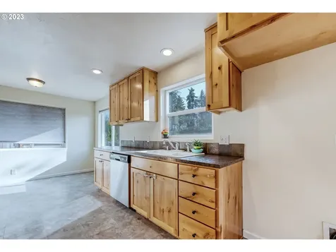 438 Hillegas Avenue Creswell OR 97426