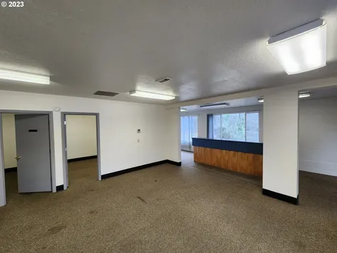 303 E Main Street Cottage Grove OR 97424