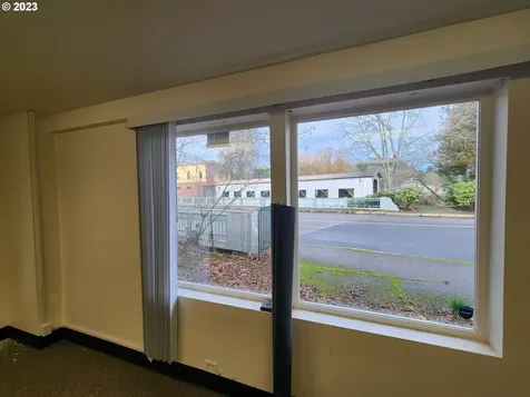 303 E Main Street Cottage Grove OR 97424