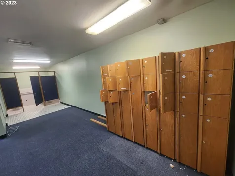 303 E Main Street Cottage Grove OR 97424