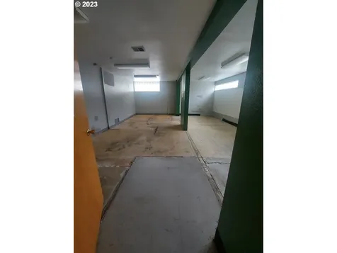 303 E Main Street Cottage Grove OR 97424