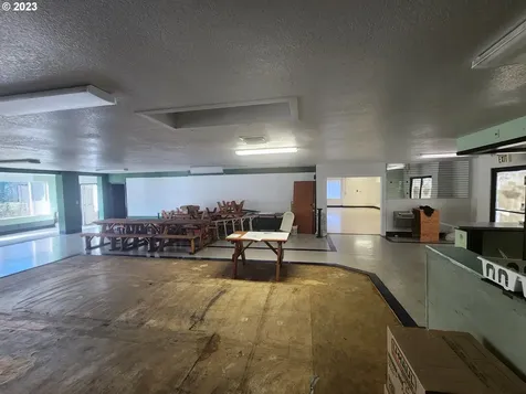 303 E Main Street Cottage Grove OR 97424