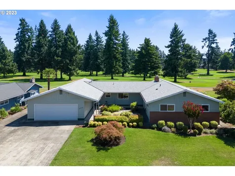 2144 N Country Club Drive Canby OR 97013