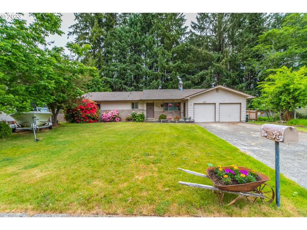 539 Regents Place Reedsport OR 97467