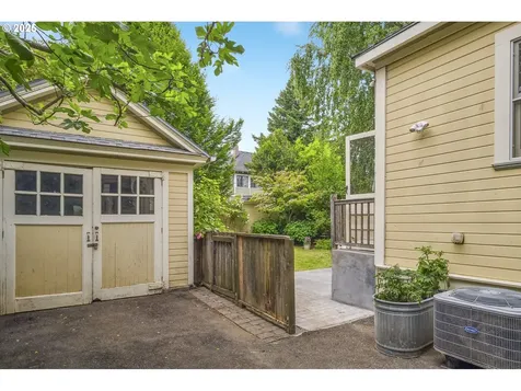 2147 NE 14th Avenue Portland OR 97212