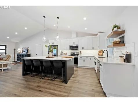 386 N Kings Valley Highway Dallas OR 97338