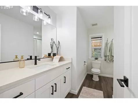 386 N Kings Valley Highway Dallas OR 97338