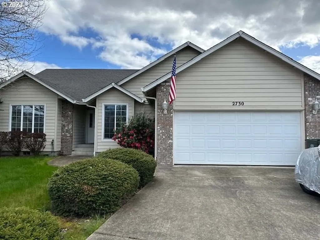 2730 Golfview Avenue Sutherlin OR 97479