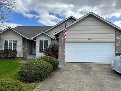 2730 Golfview Avenue Sutherlin OR 97479