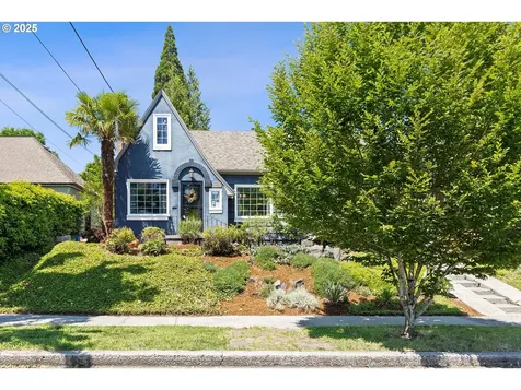 6123 NE Thompson Street Portland OR 97213