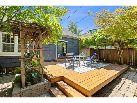 6123 NE Thompson Street Portland OR 97213