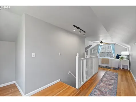 6123 NE Thompson Street Portland OR 97213