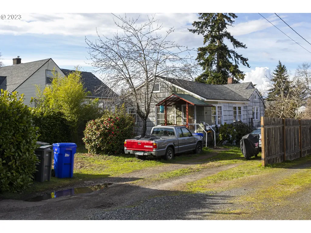 5249 Ne Mason Street Portland OR 97218