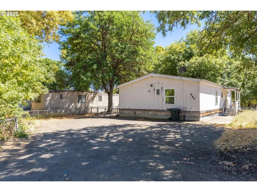 590 Nw Plateau Drive Roseburg OR 97471