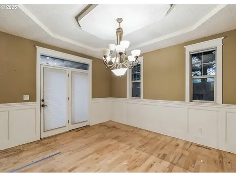 9415 NE River Point Circle Portland OR 97211