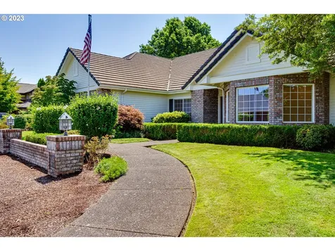 1286 Regency Drive Eugene OR 97401