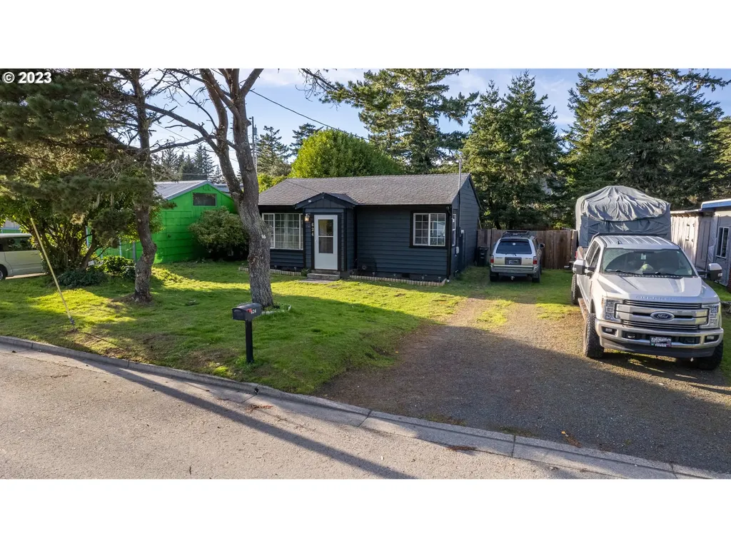 624 N Cammann Street Coos Bay OR 97420
