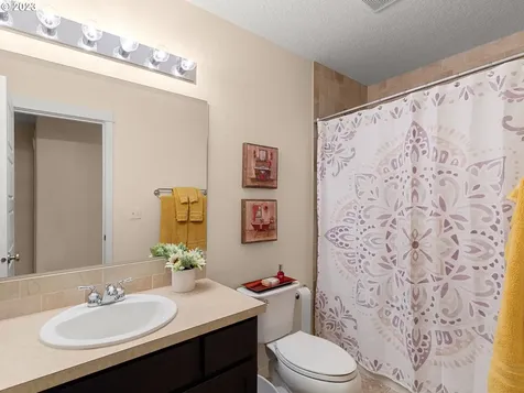 1322 J Street Washougal WA 98671