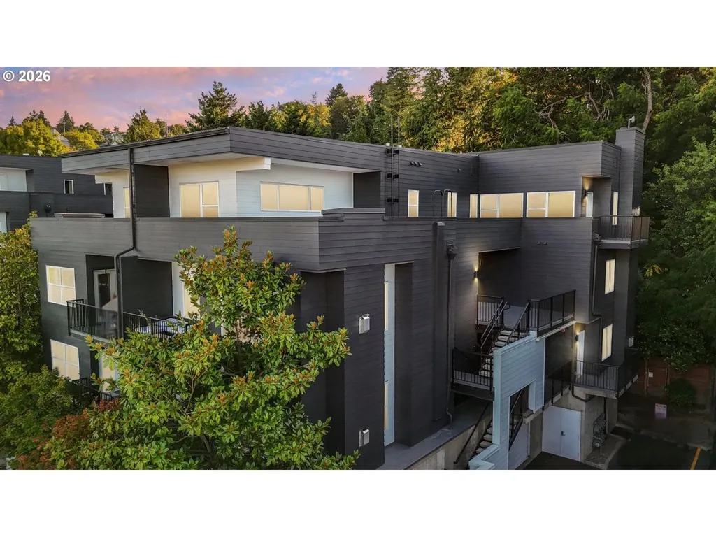 606 S Nevada Street Portland OR 97219