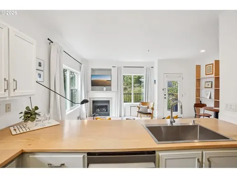 606 S Nevada Street Portland OR 97219
