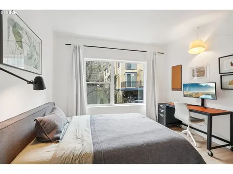 606 S Nevada Street Portland OR 97219