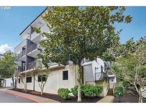 606 S Nevada Street Portland OR 97219