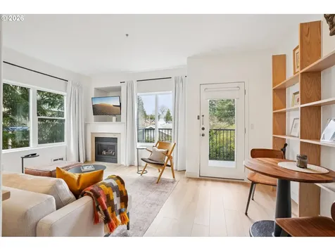 606 S Nevada Street Portland OR 97219