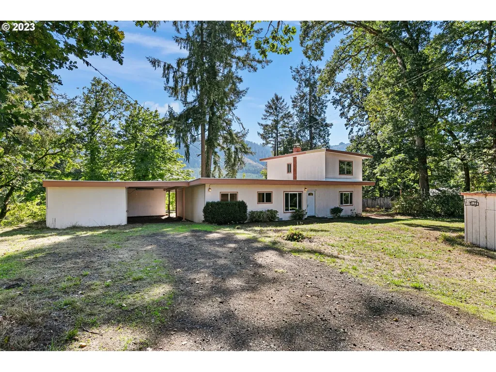 272 Snell Road Drain OR 97435