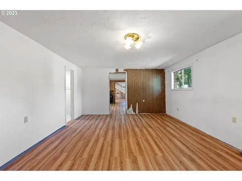 272 Snell Road Drain OR 97435