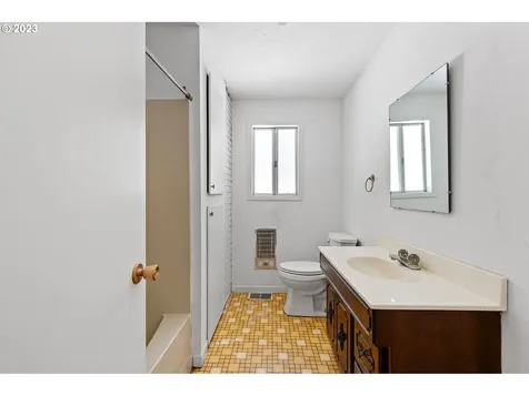272 Snell Road Drain OR 97435