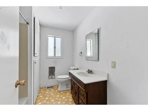 272 Snell Road Drain OR 97435