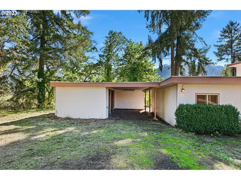 272 Snell Road Drain OR 97435