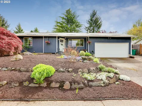 1504 N Meridian Street Newberg OR 97132