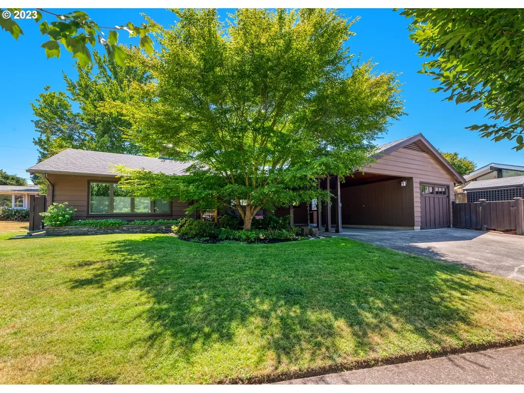 3240 Dapple Way Eugene OR 97401