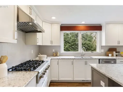 3265 NW Bauer Woods Drive Portland OR 97229