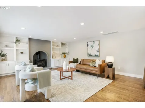 3265 NW Bauer Woods Drive Portland OR 97229