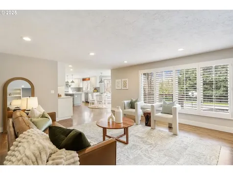 3265 NW Bauer Woods Drive Portland OR 97229