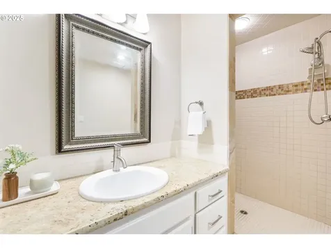 3265 NW Bauer Woods Drive Portland OR 97229