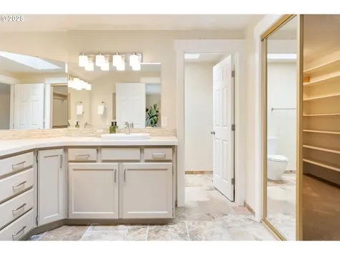 3265 NW Bauer Woods Drive Portland OR 97229