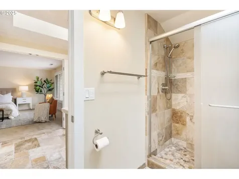 3265 NW Bauer Woods Drive Portland OR 97229