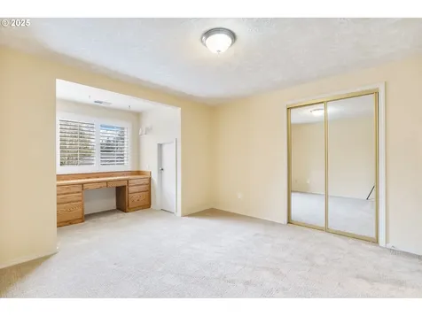 3265 NW Bauer Woods Drive Portland OR 97229