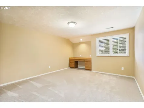 3265 NW Bauer Woods Drive Portland OR 97229