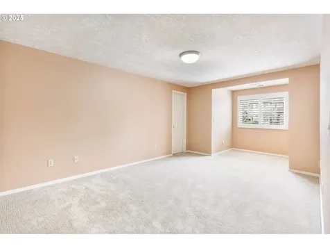 3265 NW Bauer Woods Drive Portland OR 97229