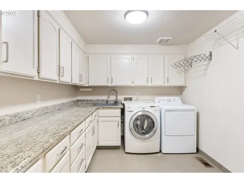 3265 NW Bauer Woods Drive Portland OR 97229