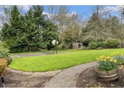 3265 NW Bauer Woods Drive Portland OR 97229